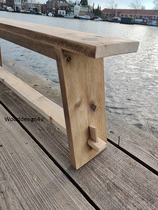 Wortel Gemaakt om te onthouden Wreed Oud houten bankje van barnwood, sloophout of steigerhout.